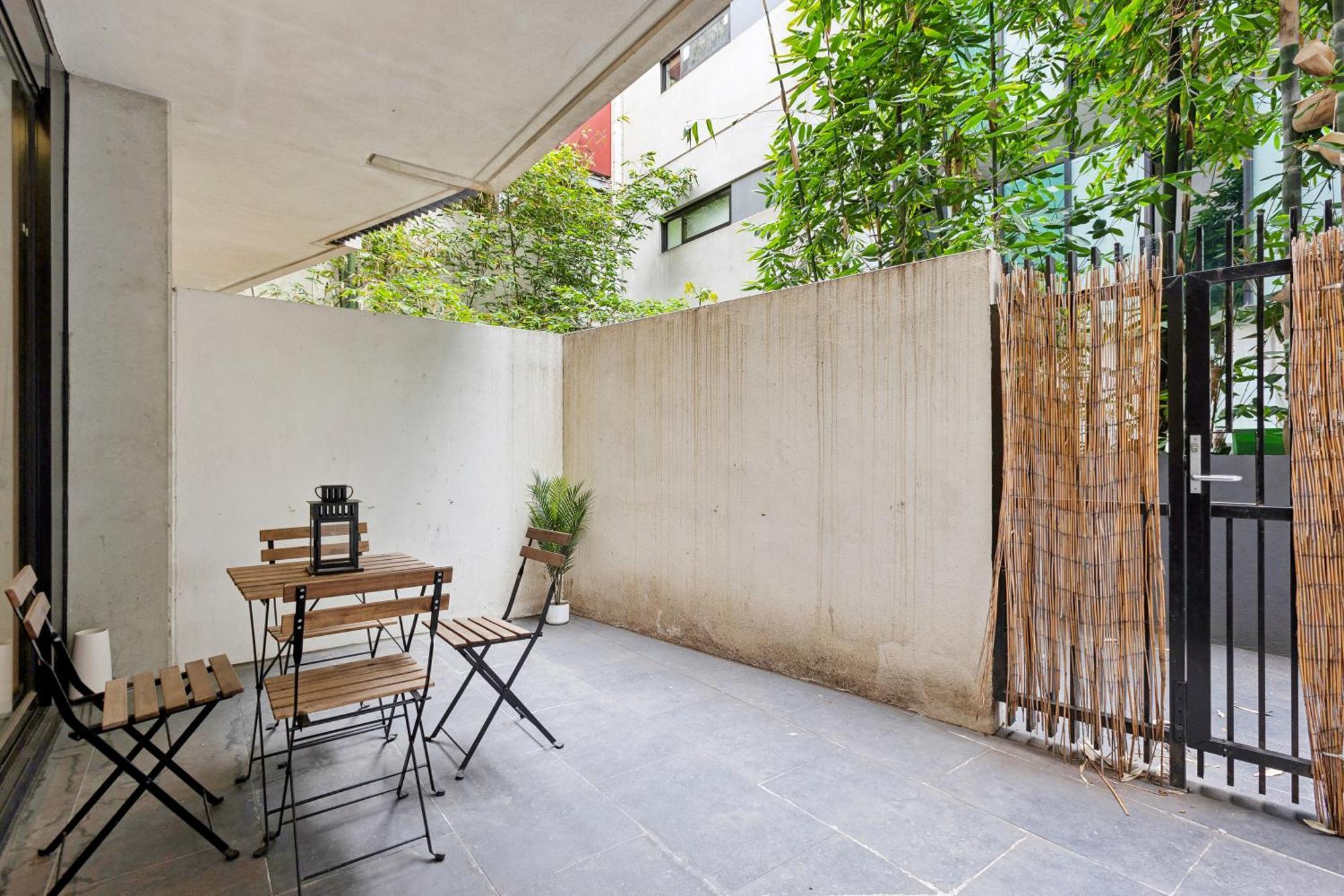 Complete Host Halo Apartments Мельбурн Номер фото