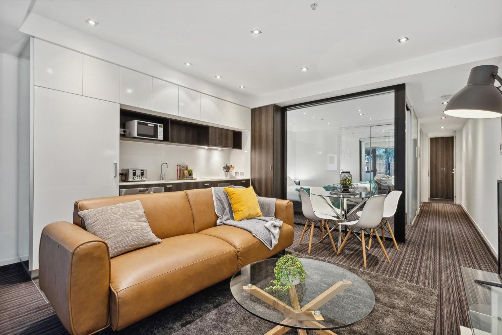 Complete Host Halo Apartments Мельбурн Номер фото