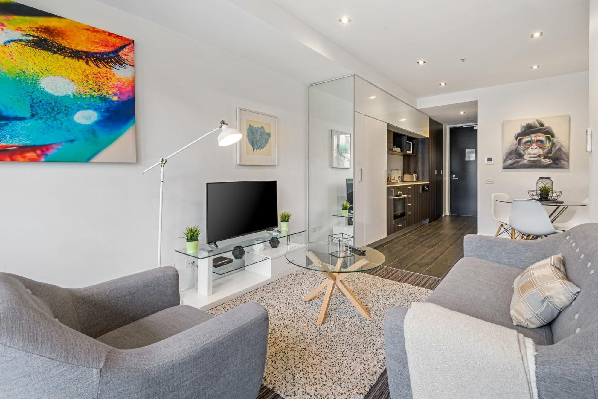 Complete Host Halo Apartments Мельбурн Номер фото