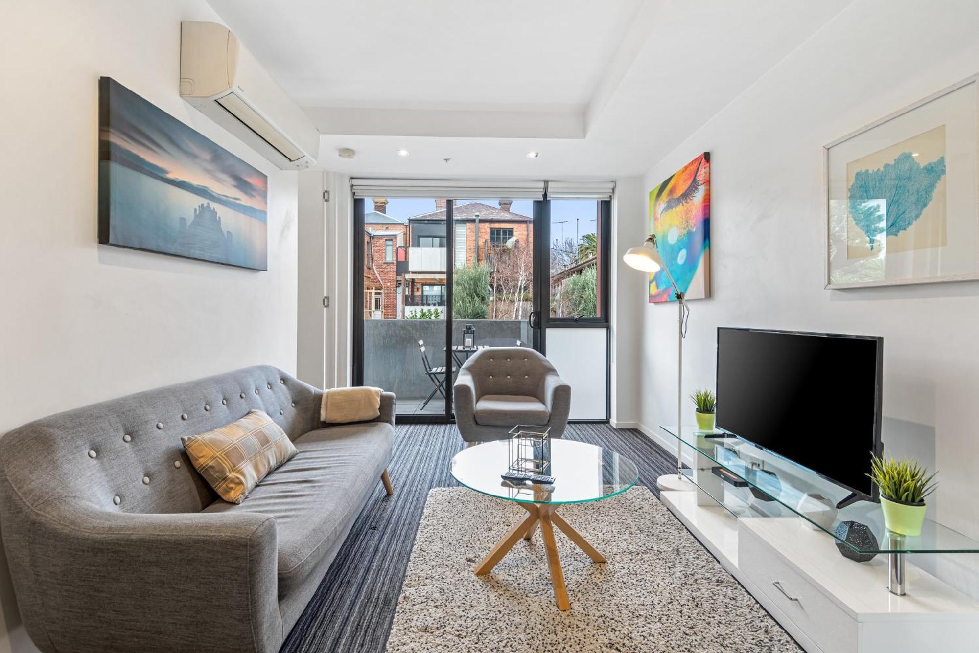 Complete Host Halo Apartments Мельбурн Номер фото
