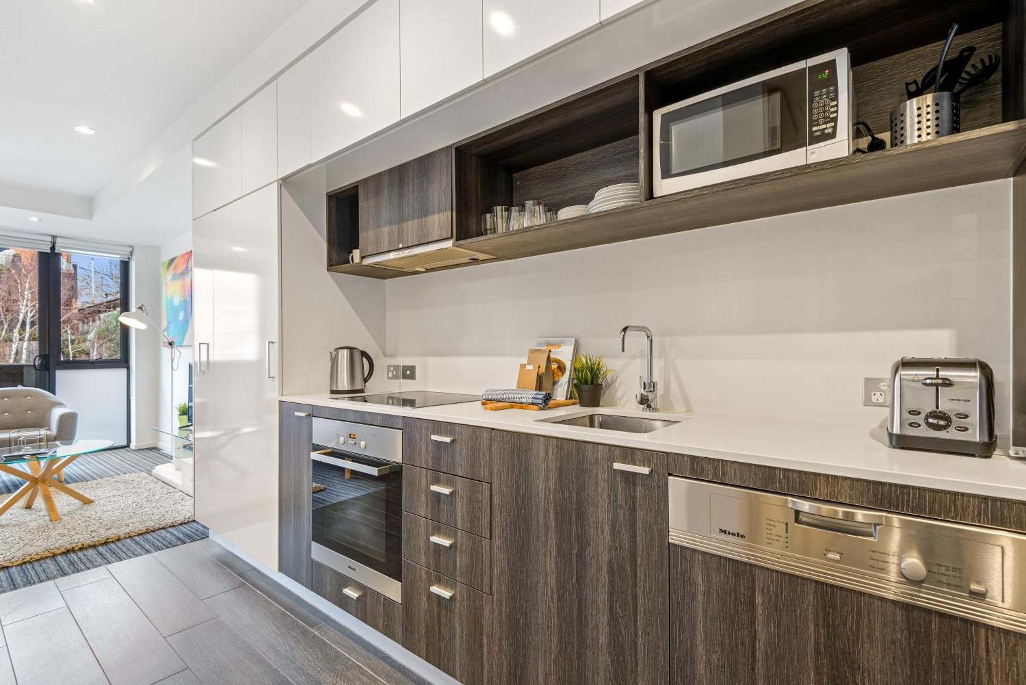 Complete Host Halo Apartments Мельбурн Номер фото